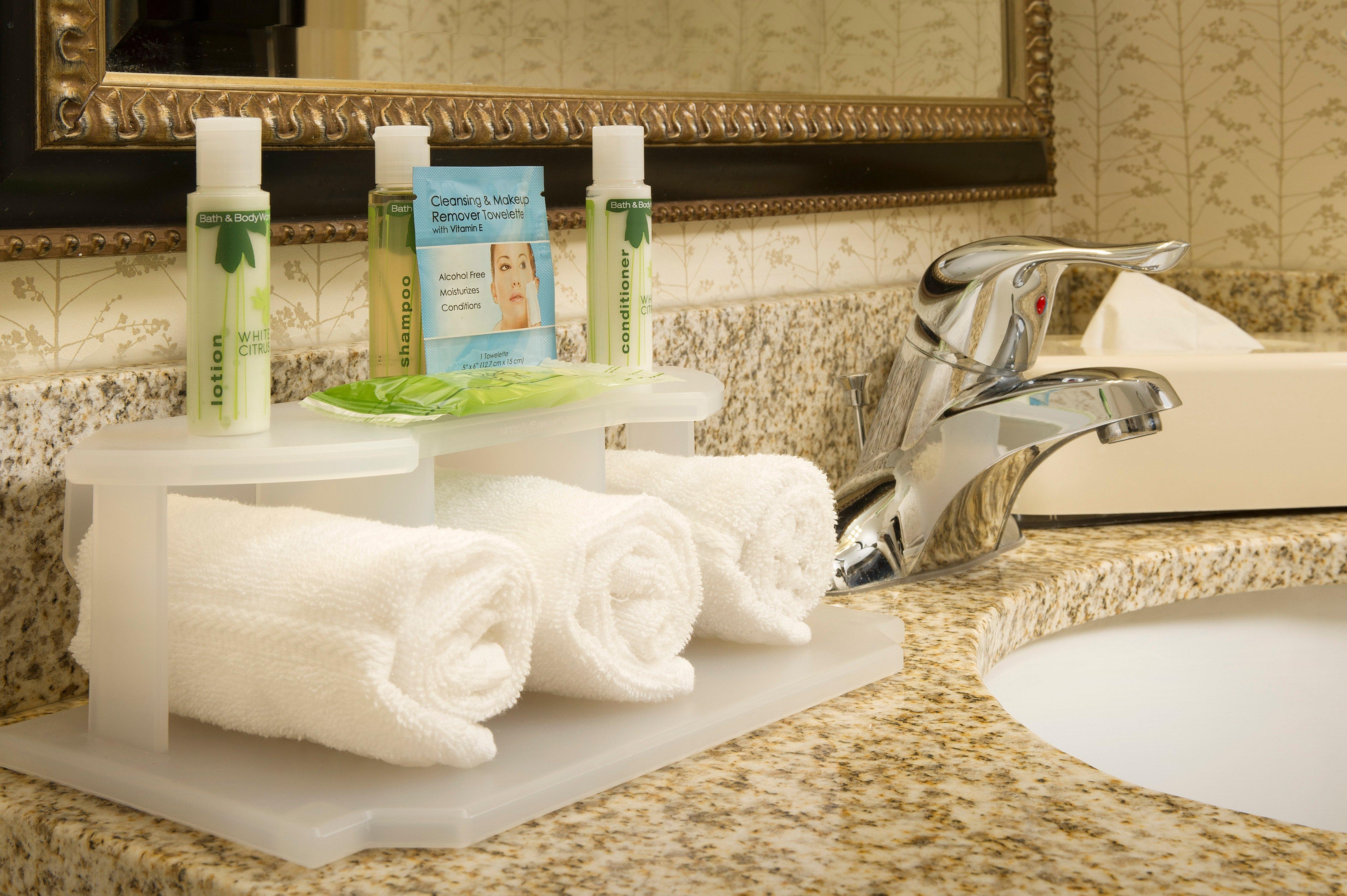 Holiday Inn Express Fairfax-Arlington Boulevard By Ihg מראה חיצוני תמונה