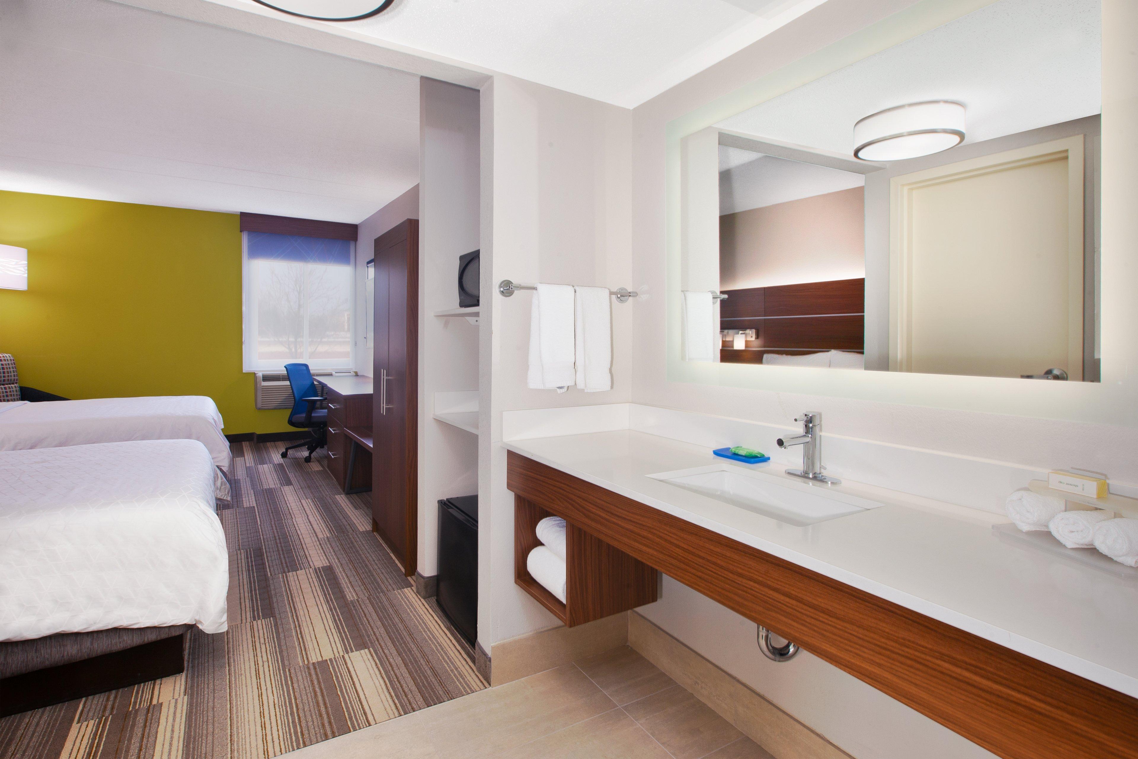 Holiday Inn Express Fairfax-Arlington Boulevard By Ihg מראה חיצוני תמונה