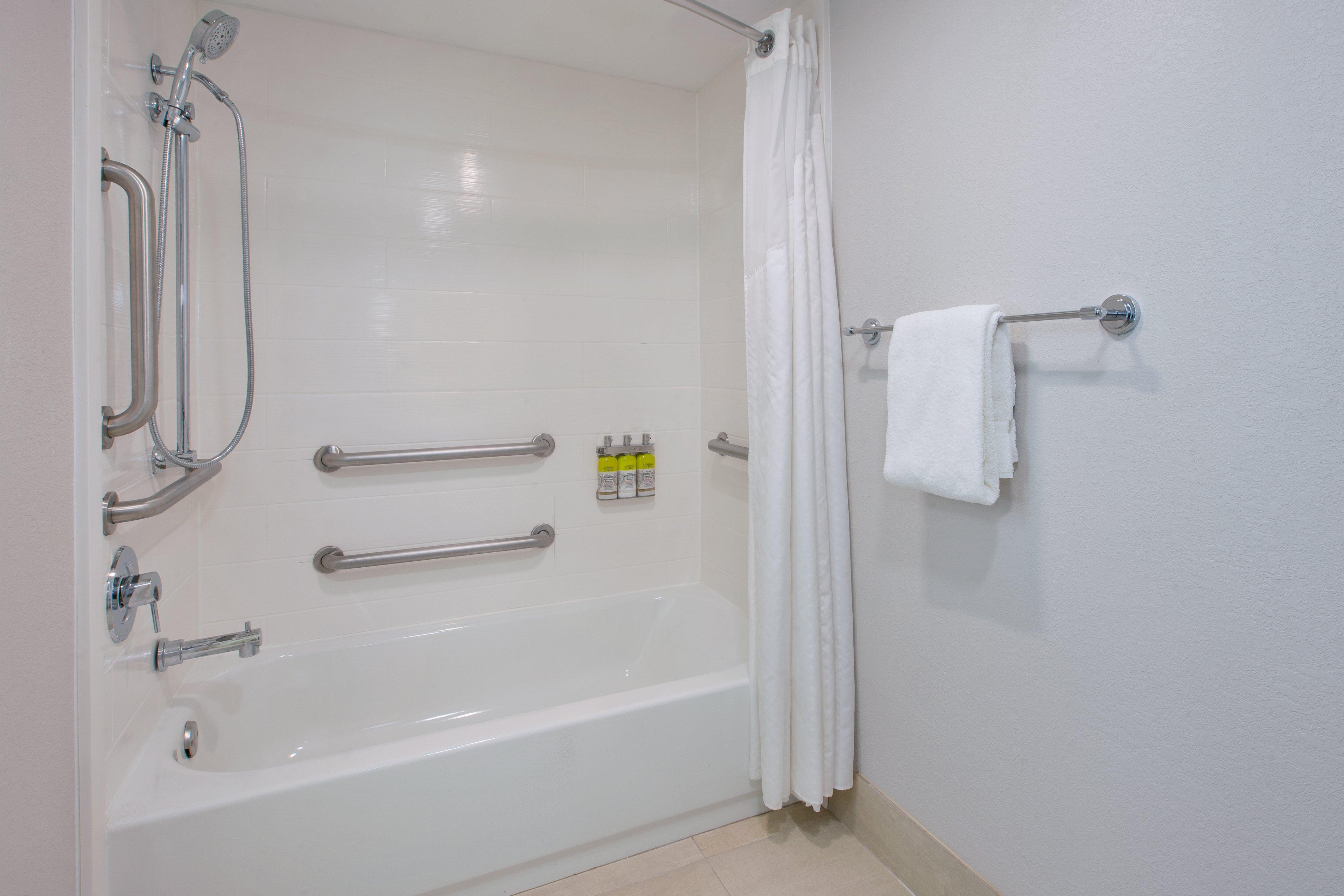 Holiday Inn Express Fairfax-Arlington Boulevard By Ihg מראה חיצוני תמונה