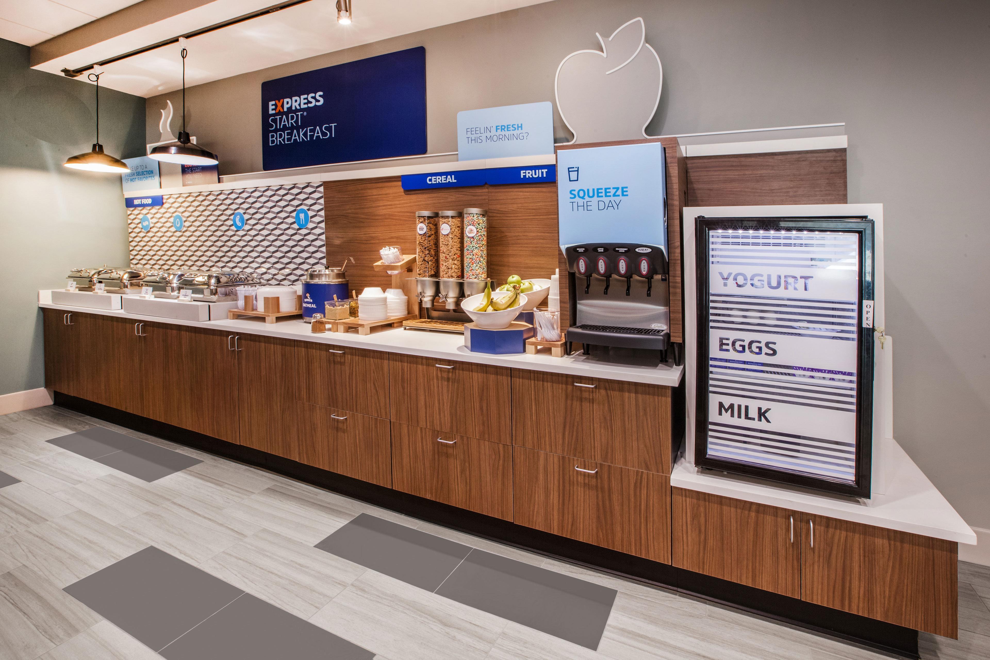 Holiday Inn Express Fairfax-Arlington Boulevard By Ihg מראה חיצוני תמונה